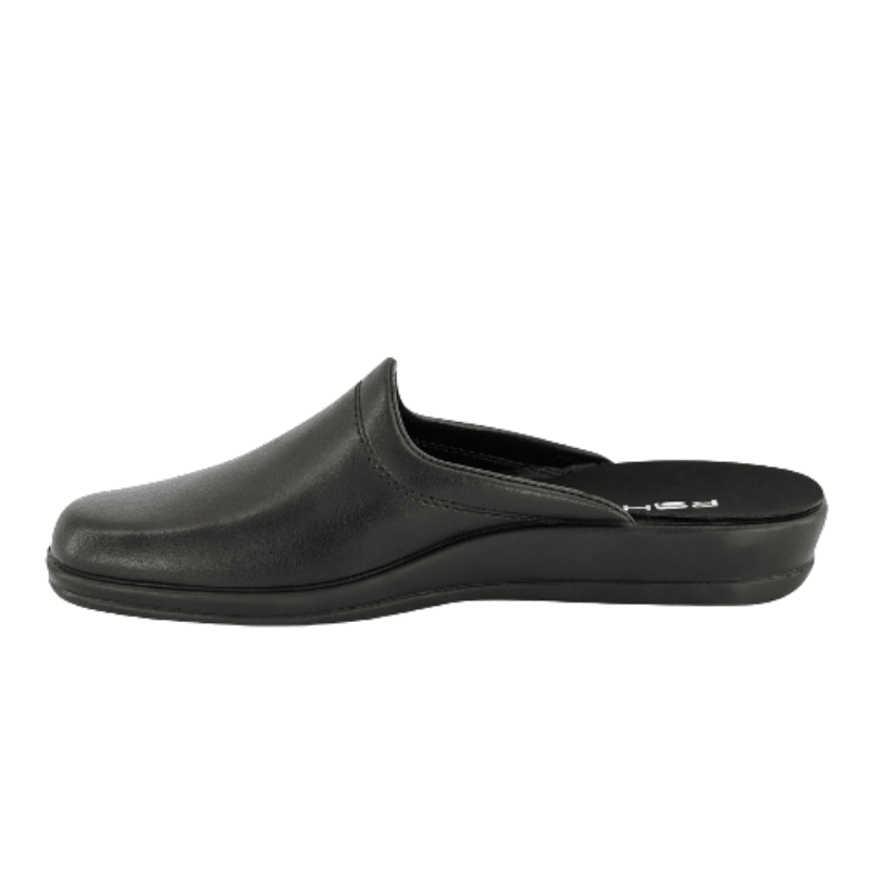 Pantoufle Rohde noire en cuir pour homme, vue directement de côté avec profil de semelle clair