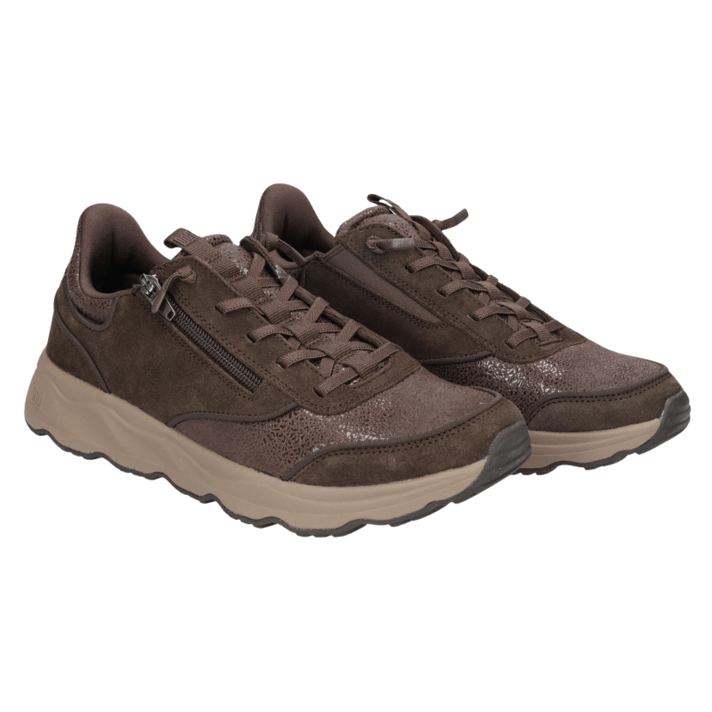Deux sneakers femme Waldläufer marron à coupe large, lacets et fermeture éclair, vues de biais