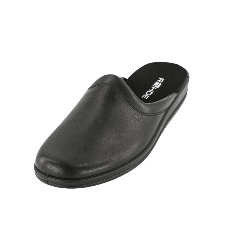 Pantoufle Rohde noire en cuir pour homme, vue en diagonale d'en haut avec semelle intérieure et logo Rohde