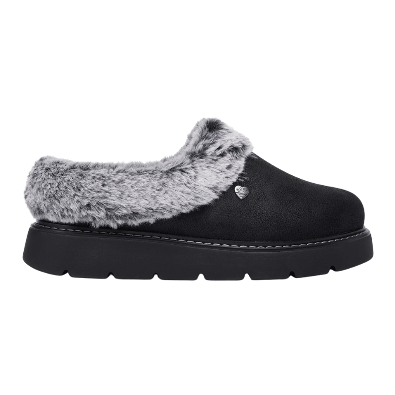 Chausson Skechers noir pour femme aspect daim avec fausse fourrure grise et semelle épaisse, vue latérale