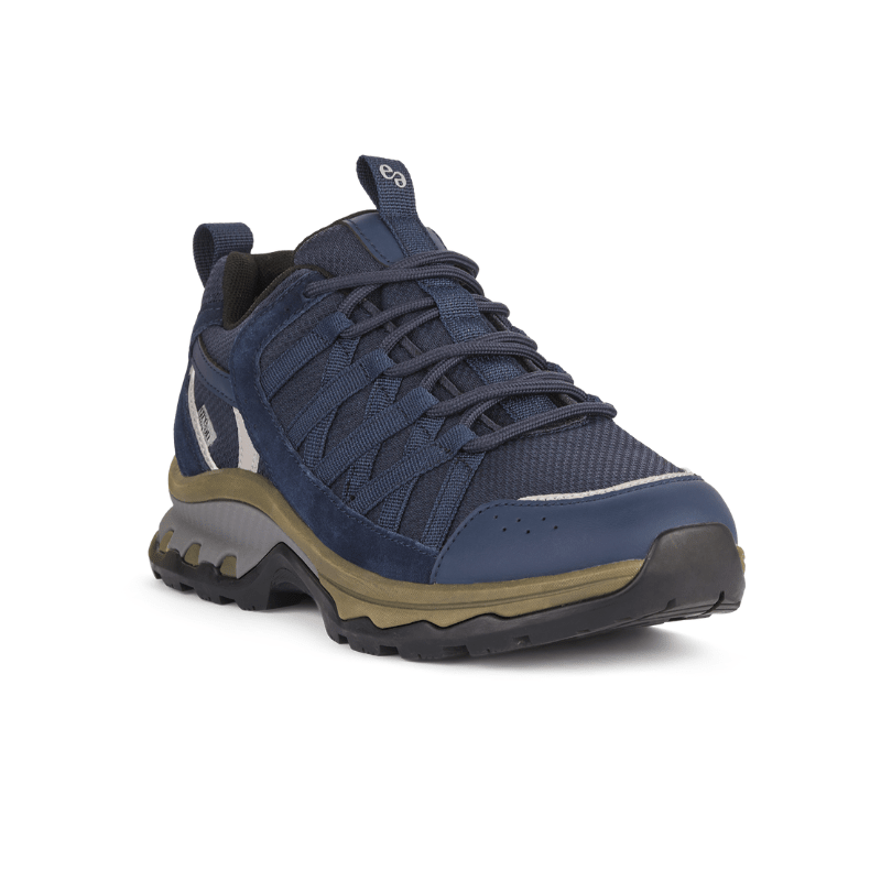 Sneaker d'extérieur bleu foncé Green Comfort pour femme, vue de face en angle, montrant lacets et bout robuste